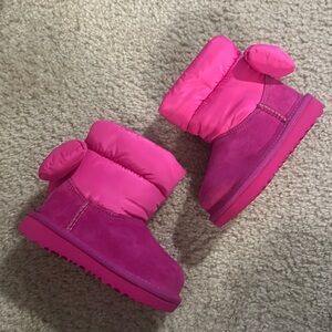 NWOT UGG girls Bailey bow maxi mini size 7